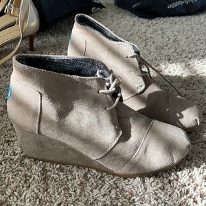 Toms Wedges